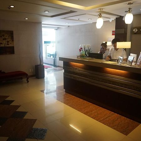 The Shila Philla Hotel Makati City Exterior photo