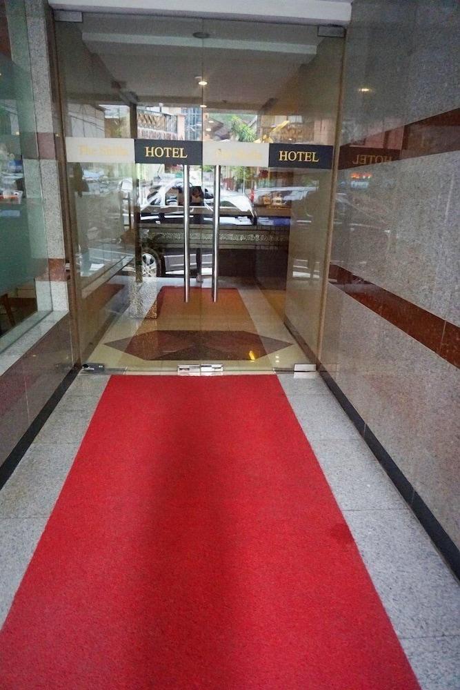 The Shila Philla Hotel Makati City Exterior photo