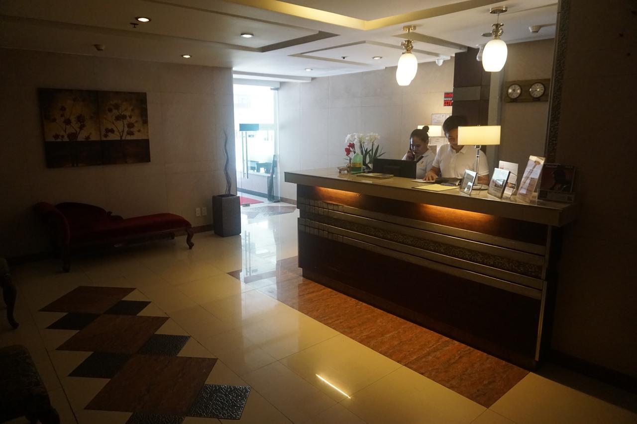 The Shila Philla Hotel Makati City Exterior photo
