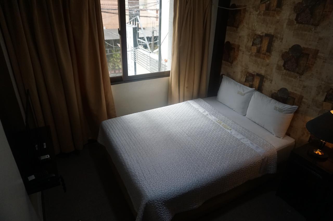 The Shila Philla Hotel Makati City Exterior photo